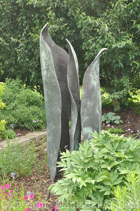 PGC-H-Statuary-Abstract-46